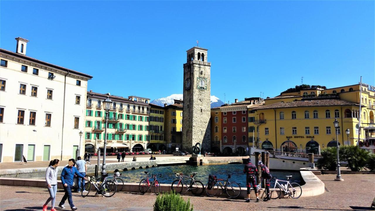 Loft Martini Apartment Riva del Garda Ngoại thất bức ảnh