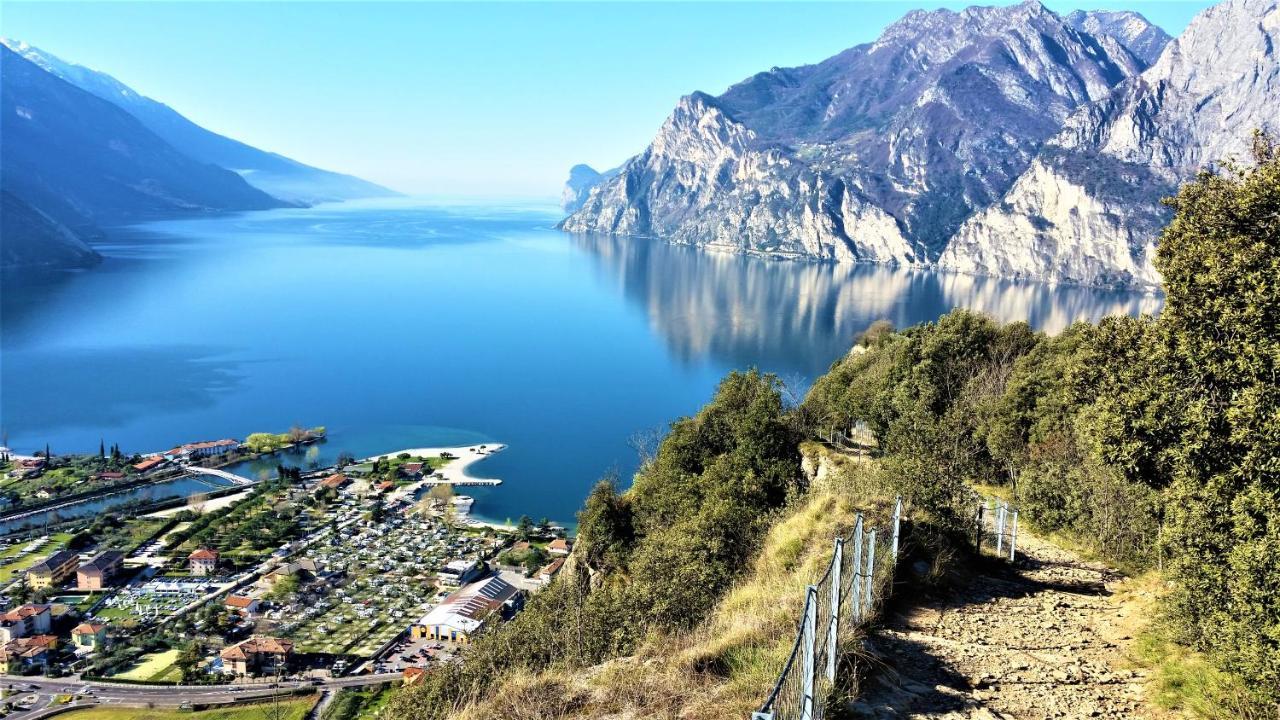Loft Martini Apartment Riva del Garda Ngoại thất bức ảnh